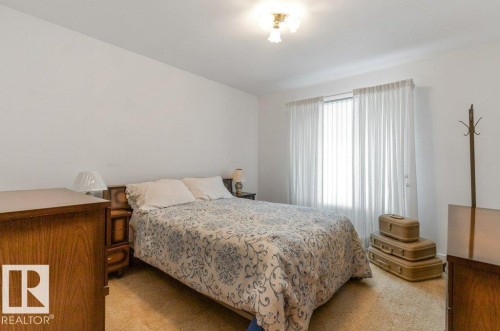 8810 93 Street, Edmonton, AB - Indoor Photo Showing Bedroom