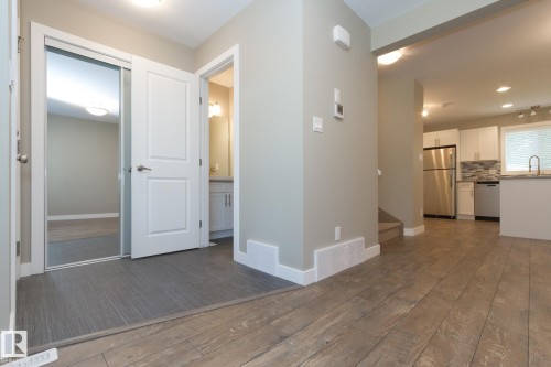 12504 119 Avenue, Edmonton, AB - Indoor Photo Showing Kitchen