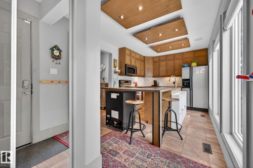 11343 67 Street, Edmonton, AB - Indoor Photo Showing Kitchen