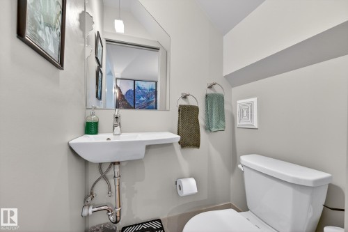 11343 67 Street, Edmonton, AB - Indoor Photo Showing Bathroom
