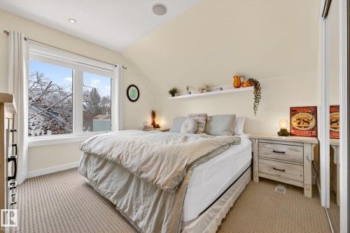 11343 67 Street, Edmonton, AB - Indoor Photo Showing Bedroom