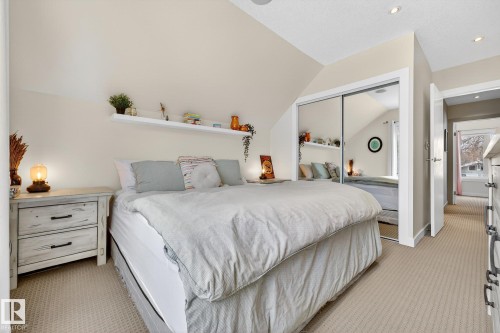 11343 67 Street, Edmonton, AB - Indoor Photo Showing Bedroom