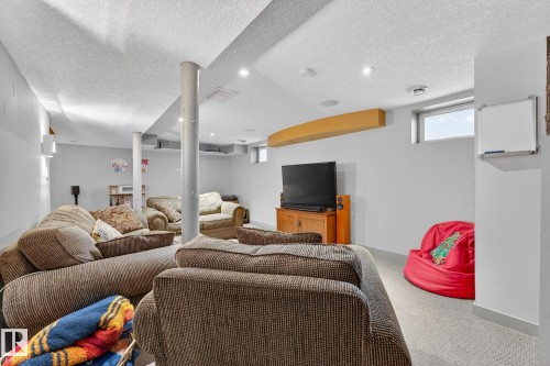 11343 67 Street, Edmonton, AB - Indoor