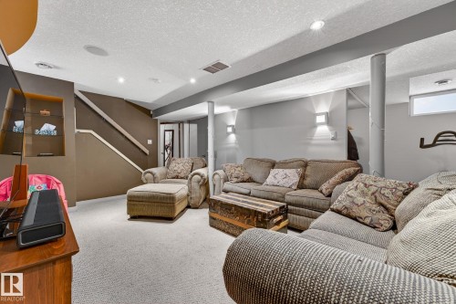 11343 67 Street, Edmonton, AB - Indoor