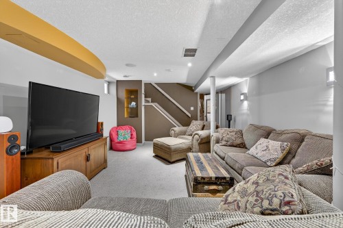 11343 67 Street, Edmonton, AB - Indoor