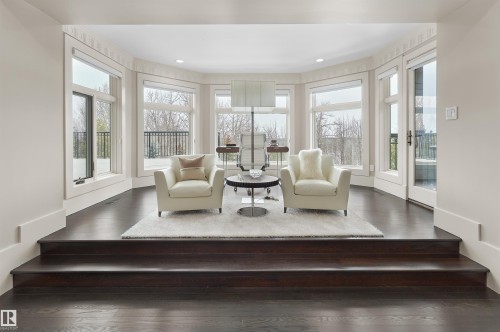 16 Windermere Drive, Edmonton, AB - Indoor Photo Showing Living Room