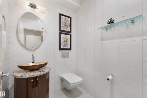 16 Windermere Drive, Edmonton, AB - Indoor Photo Showing Bathroom