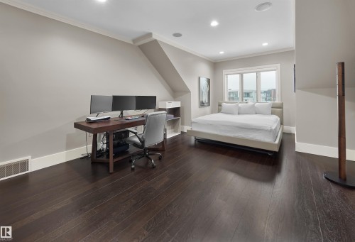 16 Windermere Drive, Edmonton, AB - Indoor Photo Showing Bedroom