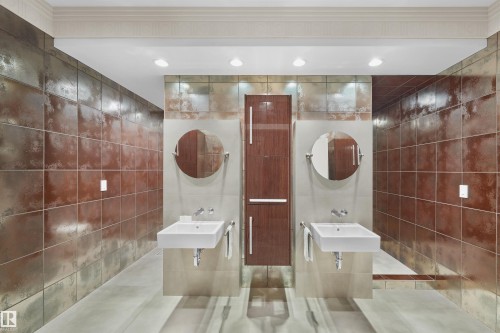 16 Windermere Drive, Edmonton, AB - Indoor Photo Showing Bathroom