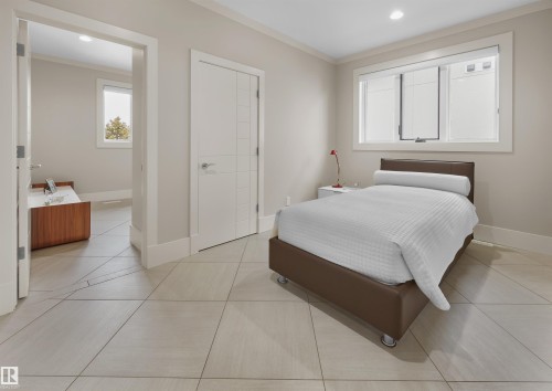 16 Windermere Drive, Edmonton, AB - Indoor Photo Showing Bedroom