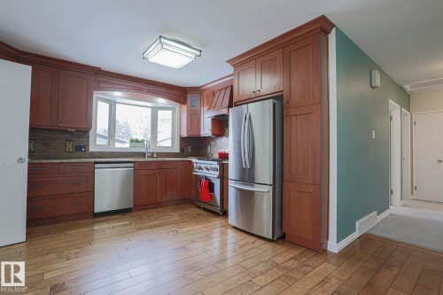 7315 86 Avenue, Edmonton, AB - Indoor Photo Showing Kitchen