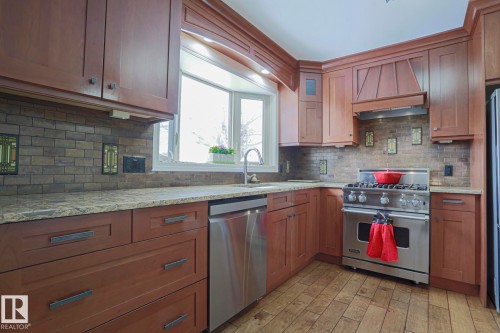7315 86 Avenue, Edmonton, AB - Indoor Photo Showing Kitchen