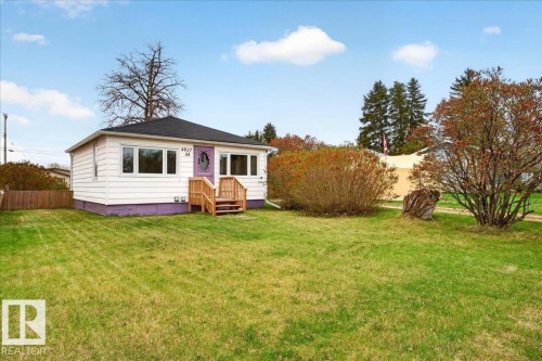 4827 54 Street, Redwater, AB - Outdoor