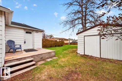 4827 54 Street, Redwater, AB - Outdoor With Exterior
