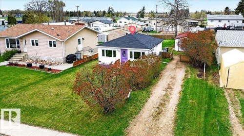 4827 54 Street, Redwater, AB - Outdoor