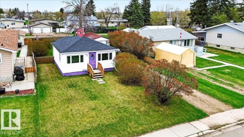 4827 54 Street, Redwater, AB - Outdoor