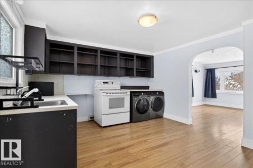 4827 54 Street, Redwater, AB - Indoor Photo Showing Kitchen
