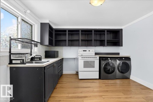 4827 54 Street, Redwater, AB - Indoor Photo Showing Laundry Room