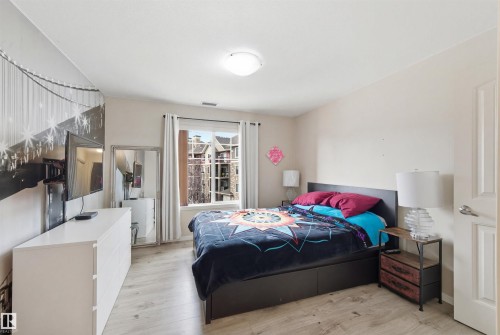 352 2096 Blackmud Creek Drive, Edmonton, AB - Indoor Photo Showing Bedroom