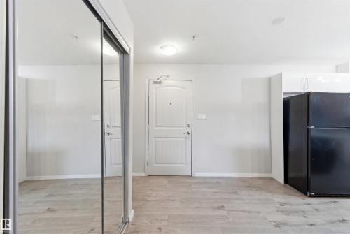 352 2096 Blackmud Creek Drive, Edmonton, AB - Indoor Photo Showing Other Room