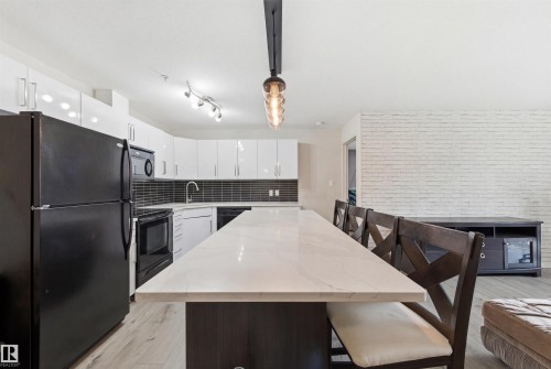 352 2096 Blackmud Creek Drive, Edmonton, AB - Indoor