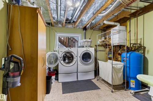 3728 48B Avenue, Drayton Valley, AB - Indoor Photo Showing Laundry Room