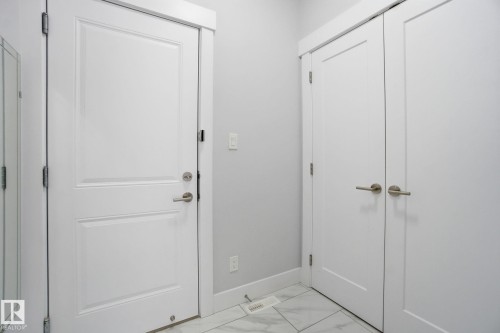 Garage - 18 4835 Wright Drive, Edmonton, AB - Indoor Photo Showing Other Room