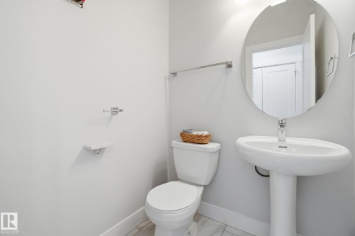 1/2 bath - 18 4835 Wright Drive, Edmonton, AB - Indoor Photo Showing Bathroom