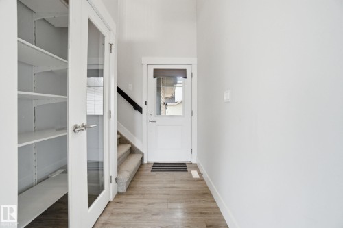 18 4835 Wright Drive, Edmonton, AB - Indoor Photo Showing Other Room