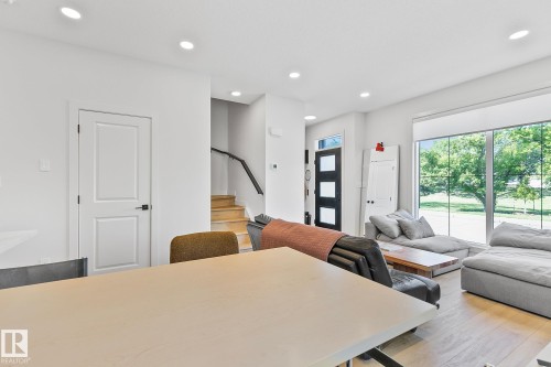 10363 149 Street, Edmonton, AB - Indoor