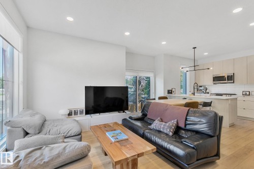 10363 149 Street, Edmonton, AB - Indoor Photo Showing Living Room