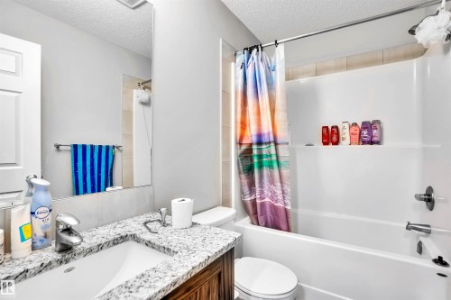 2743 Collins Crescent, Edmonton, AB - Indoor Photo Showing Bathroom