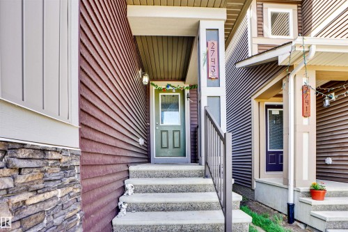 2743 Collins Crescent, Edmonton, AB - Outdoor