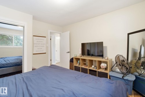 12820 95 Street, Edmonton, AB - Indoor Photo Showing Bedroom