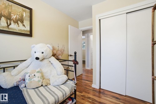 12820 95 Street, Edmonton, AB - Indoor Photo Showing Bedroom