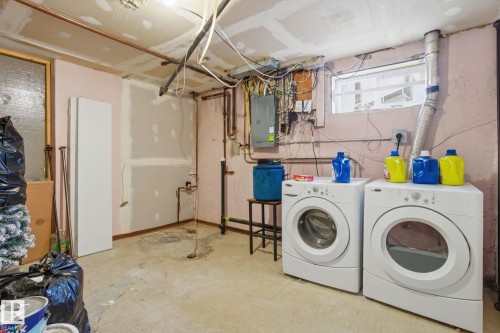 12820 95 Street, Edmonton, AB - Indoor Photo Showing Laundry Room