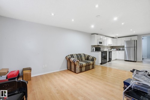 12820 95 Street, Edmonton, AB - Indoor