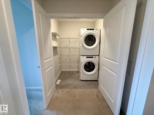 2093 Maple Road, Edmonton, AB - Indoor Photo Showing Laundry Room