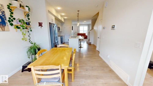 2093 Maple Road, Edmonton, AB - Indoor