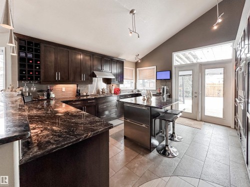 9 Deslauriers Crescent, St. Albert, AB - Indoor Photo Showing Kitchen