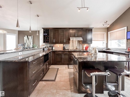 9 Deslauriers Crescent, St. Albert, AB - Indoor Photo Showing Kitchen With Upgraded Kitchen