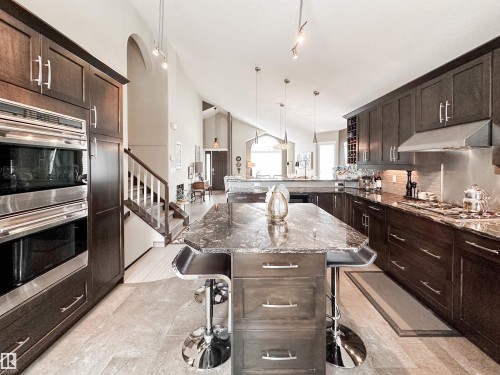 9 Deslauriers Crescent, St. Albert, AB - Indoor Photo Showing Kitchen With Upgraded Kitchen