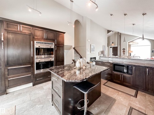 9 Deslauriers Crescent, St. Albert, AB - Indoor Photo Showing Kitchen With Upgraded Kitchen