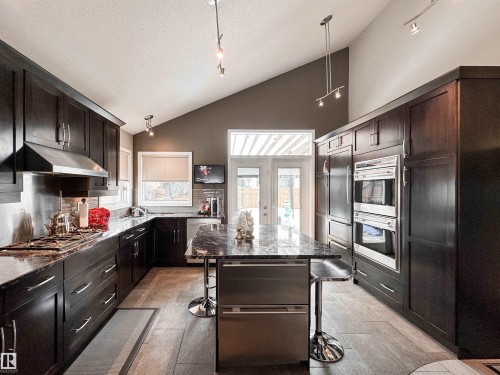 9 Deslauriers Crescent, St. Albert, AB - Indoor Photo Showing Kitchen With Upgraded Kitchen