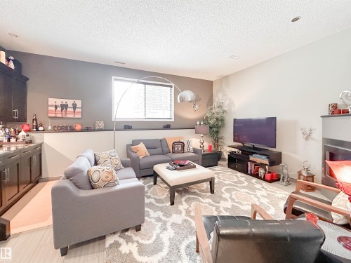 9 Deslauriers Crescent, St. Albert, AB - Indoor Photo Showing Living Room
