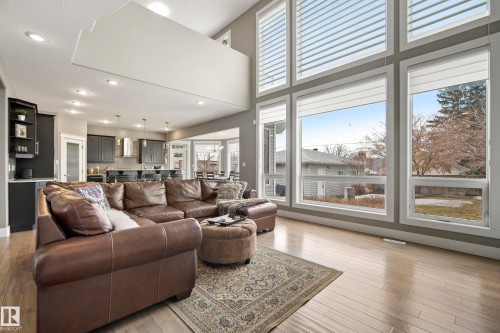 10720 65 Street, Edmonton, AB - Indoor Photo Showing Living Room