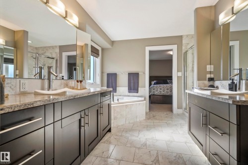 10720 65 Street, Edmonton, AB - Indoor Photo Showing Bathroom