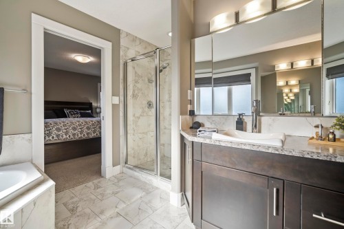 10720 65 Street, Edmonton, AB - Indoor Photo Showing Bathroom