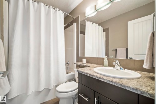 10720 65 Street, Edmonton, AB - Indoor Photo Showing Bathroom
