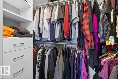 942 Chahley Crescent, Edmonton, AB - Indoor With Storage